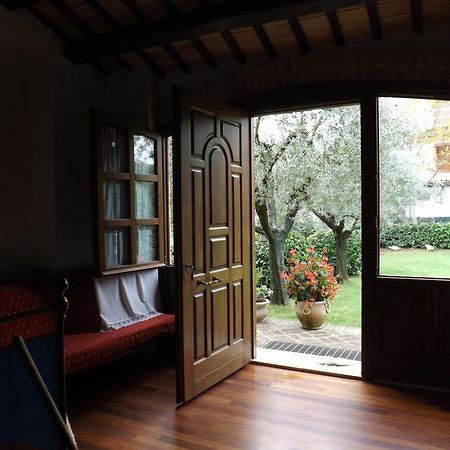 Agriturismo San Giovanni Ad Insulam อิโซลา เดล กรันซัสโซ ดิตาเลีย ภายนอก รูปภาพ