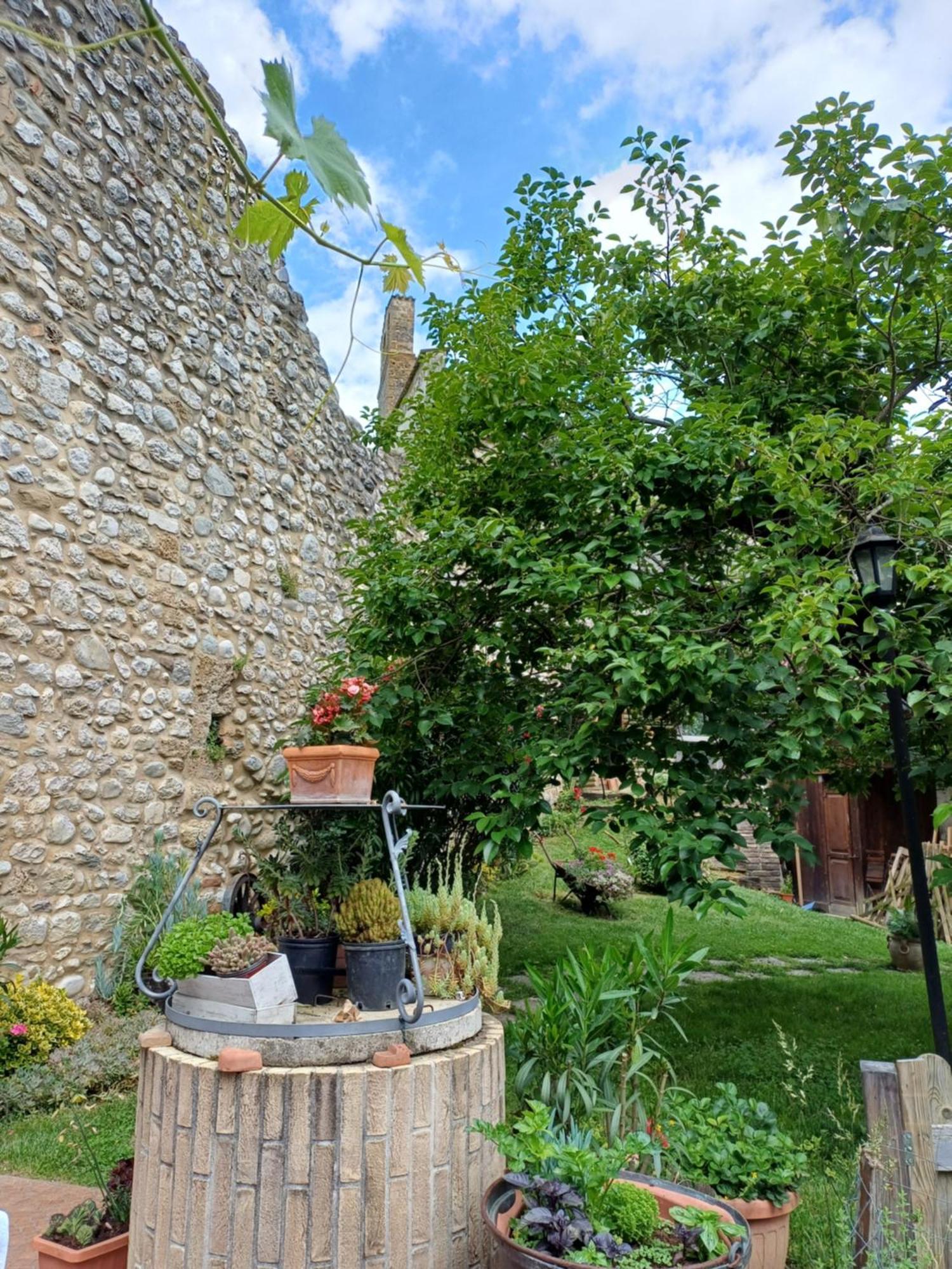 Agriturismo San Giovanni Ad Insulam อิโซลา เดล กรันซัสโซ ดิตาเลีย ภายนอก รูปภาพ