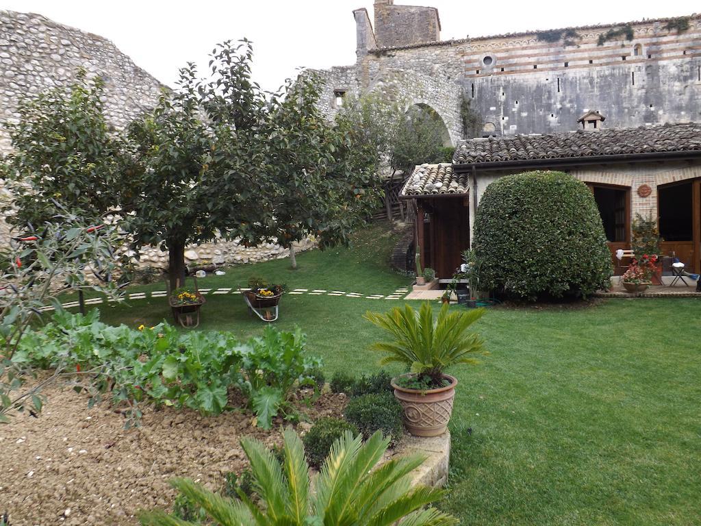 Agriturismo San Giovanni Ad Insulam อิโซลา เดล กรันซัสโซ ดิตาเลีย ภายนอก รูปภาพ