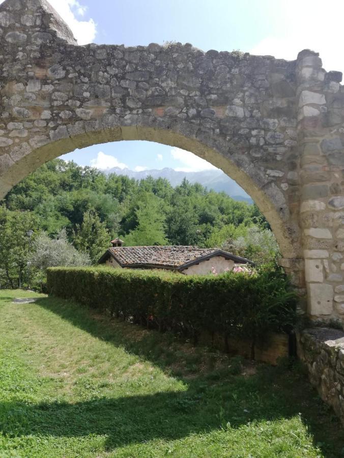 Agriturismo San Giovanni Ad Insulam อิโซลา เดล กรันซัสโซ ดิตาเลีย ภายนอก รูปภาพ