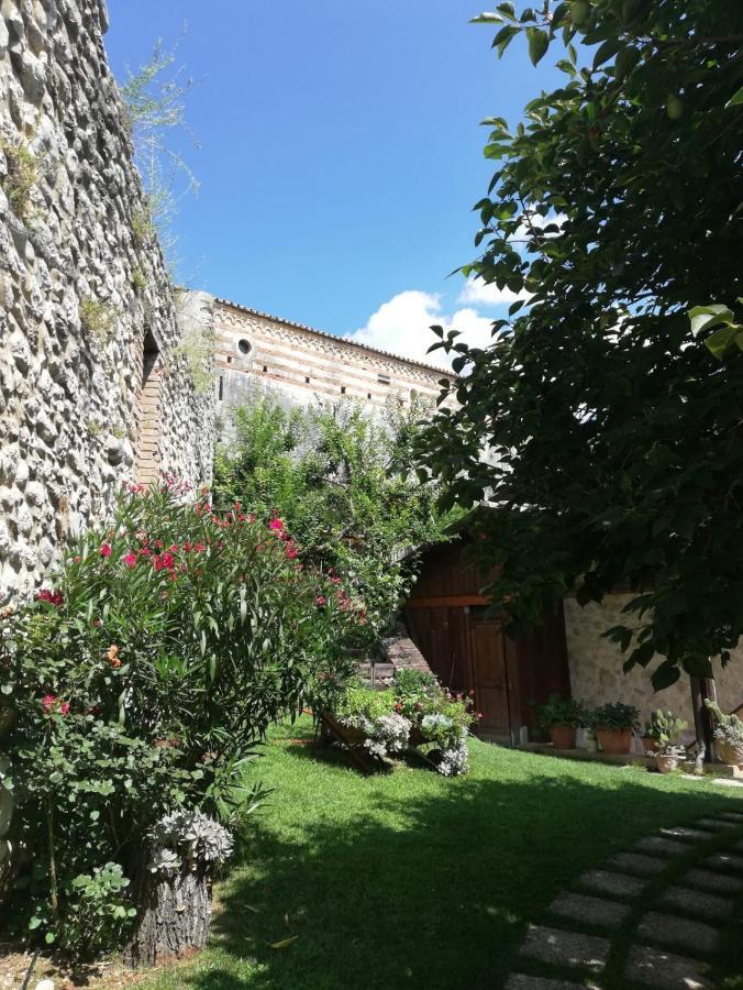 Agriturismo San Giovanni Ad Insulam อิโซลา เดล กรันซัสโซ ดิตาเลีย ภายนอก รูปภาพ