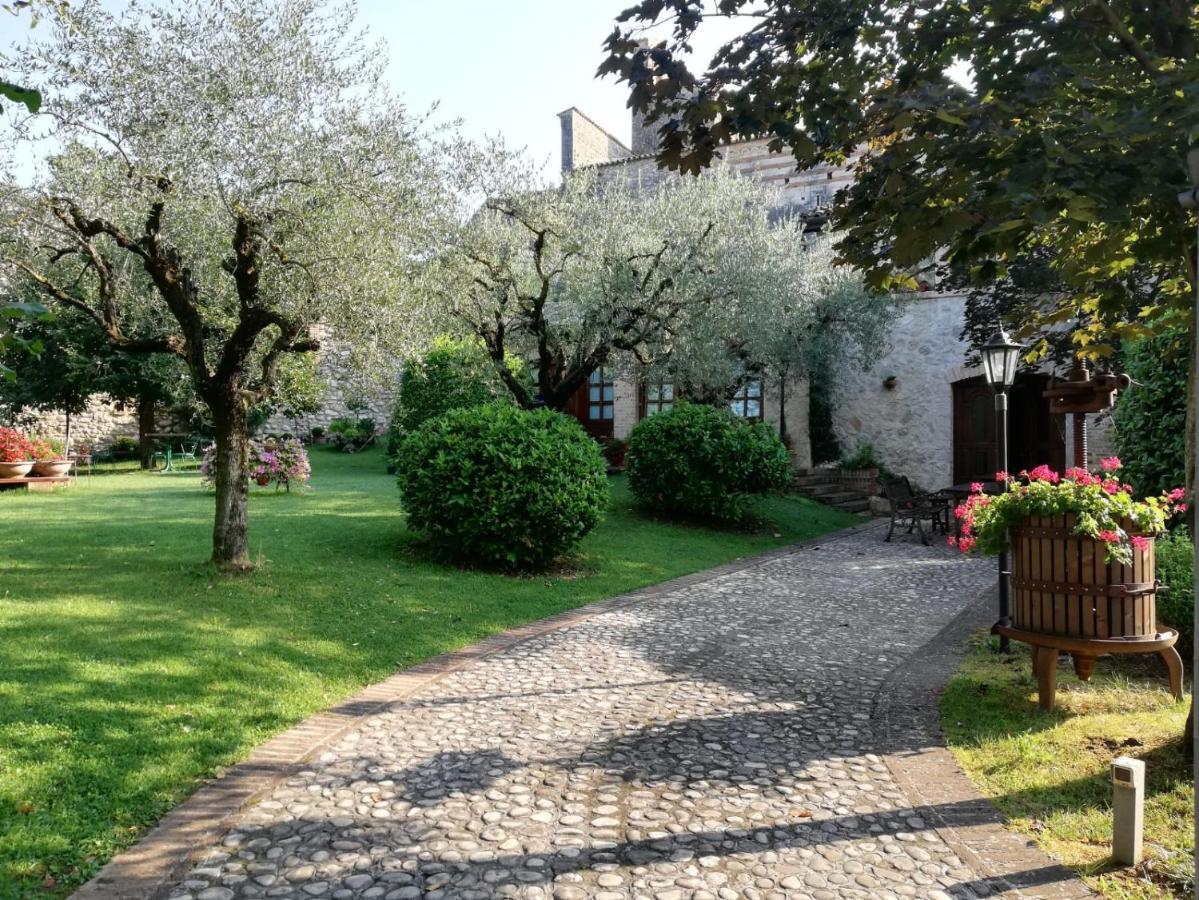 Agriturismo San Giovanni Ad Insulam อิโซลา เดล กรันซัสโซ ดิตาเลีย ภายนอก รูปภาพ